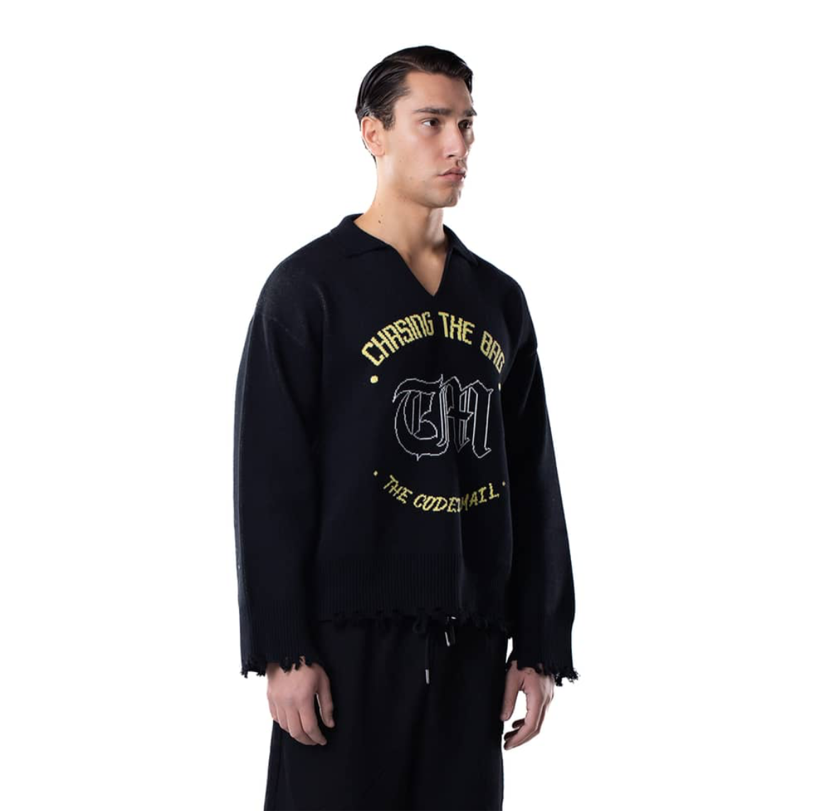 BLACK KNITTED SWEATER