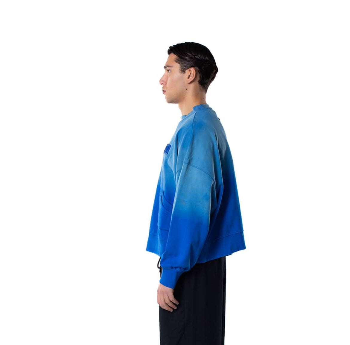 BLUE WASHED SWEATER